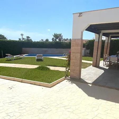 Tres Menorca Villa