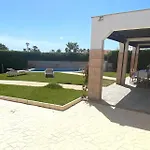 Tres Menorca فيلة كالا ان بوسش